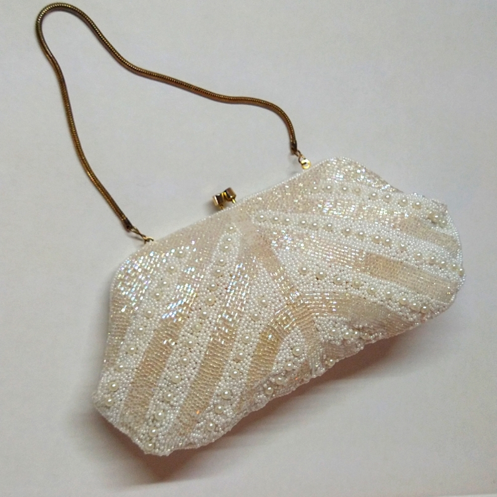 **SOLD** Vintage beige/cream colored sequence purse